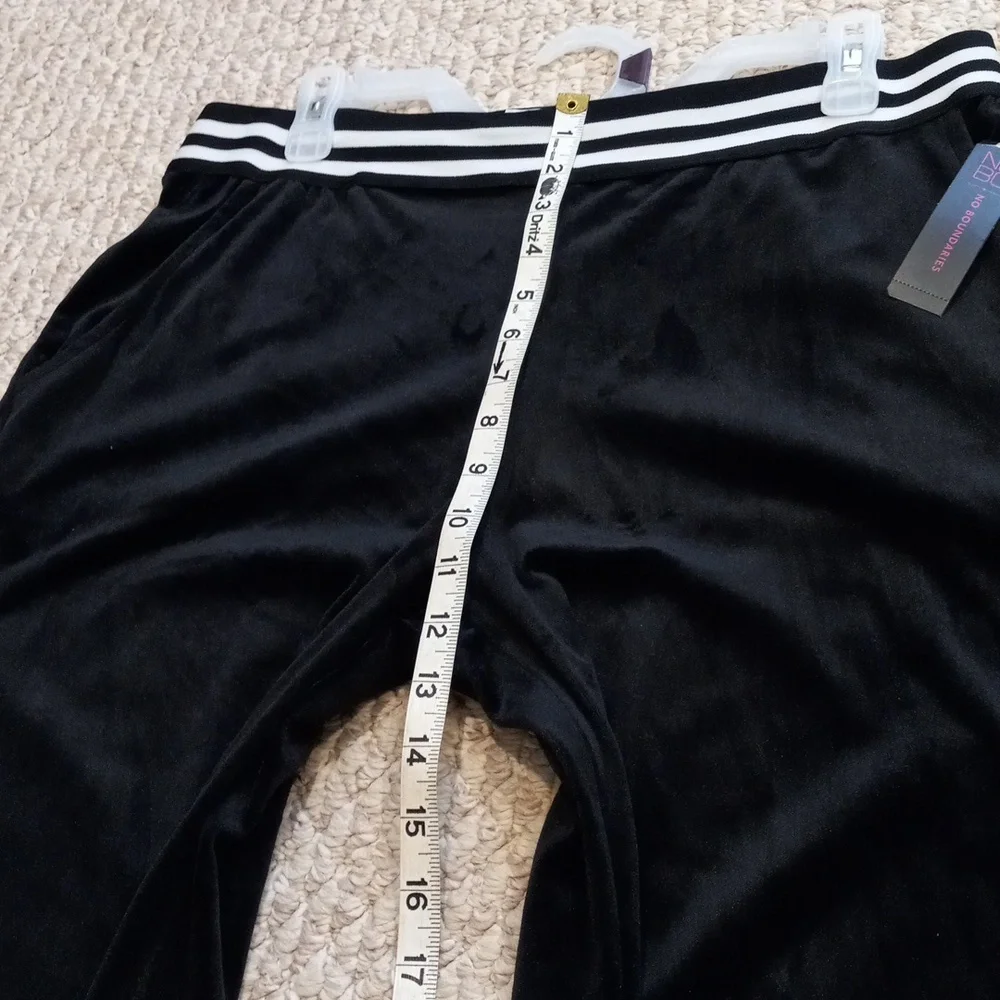 No Boundaries Embellished Jogger athleisure Pants black  high-rise black cozy - Picture 11 of 13